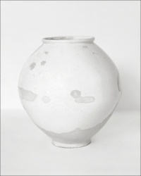 Korean Ceramics - The Scholar's Vision, The Photographer's Eye
