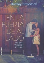 EN LA PUERTA DE AL LADO